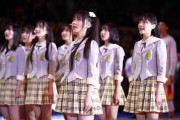燃爆青春！GNZ48学生装助阵CBA广东德比，篮球场上绽放的元气笑颜