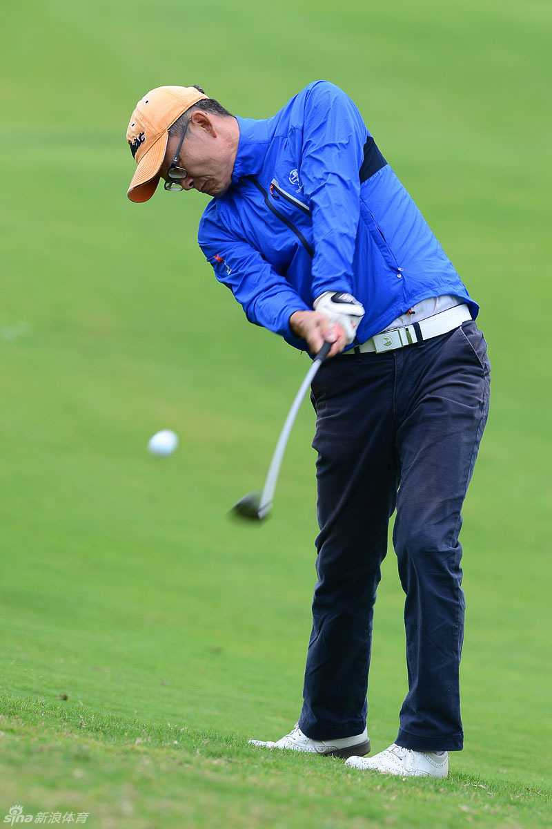 百加俱乐部二零一六年华彩绽放欢聚庆典回顾 绿茵场上会员们切磋球技畅快交流,展现高尔夫运动的无限魅力