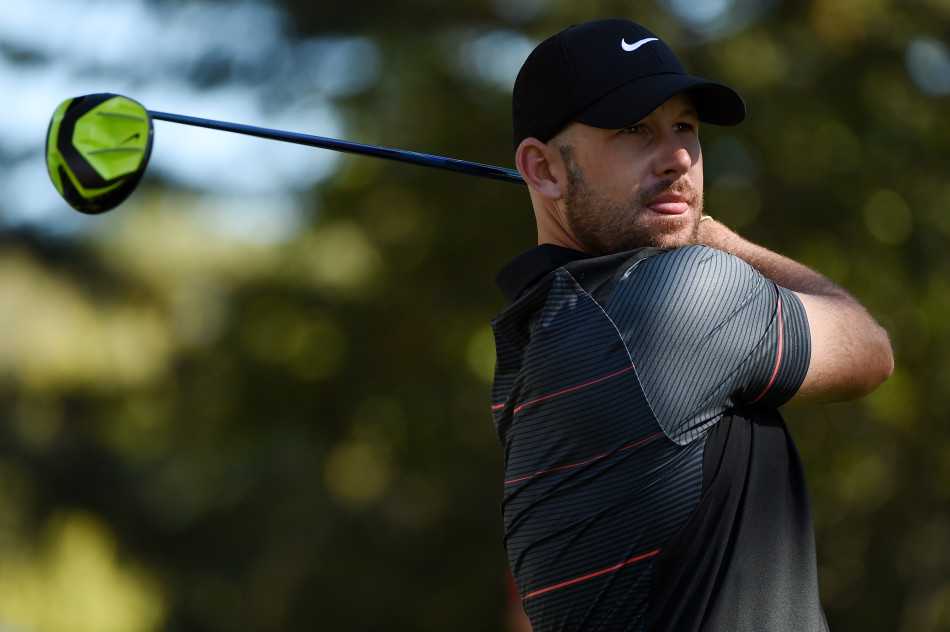 绿茵之上的韵律与传奇 冈萨雷斯确认球路后露出的自信微笑,手握球杆的姿态仿佛已握住了胜利的钥匙。