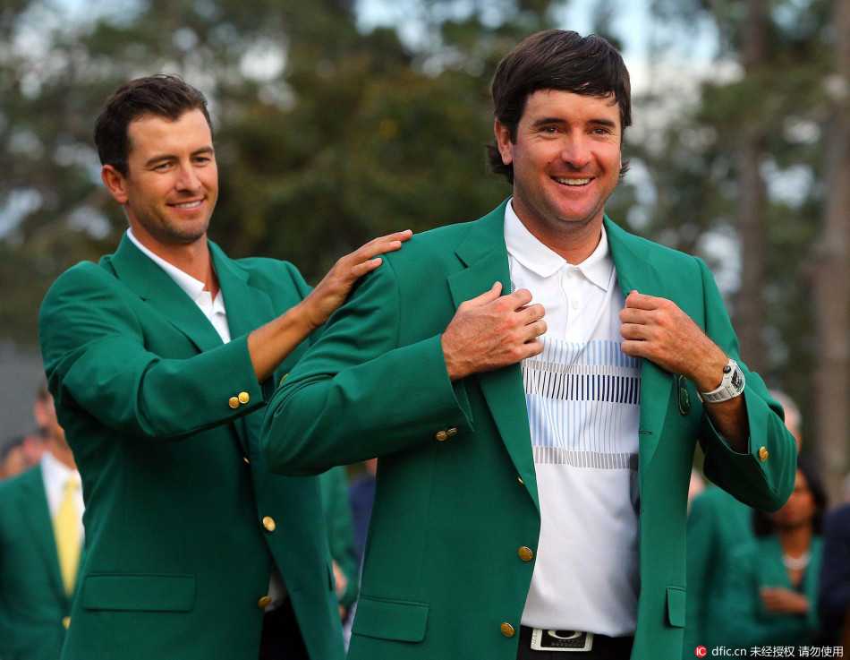 丹尼-威利特在决赛轮沉稳推杆，眼神专注如炬