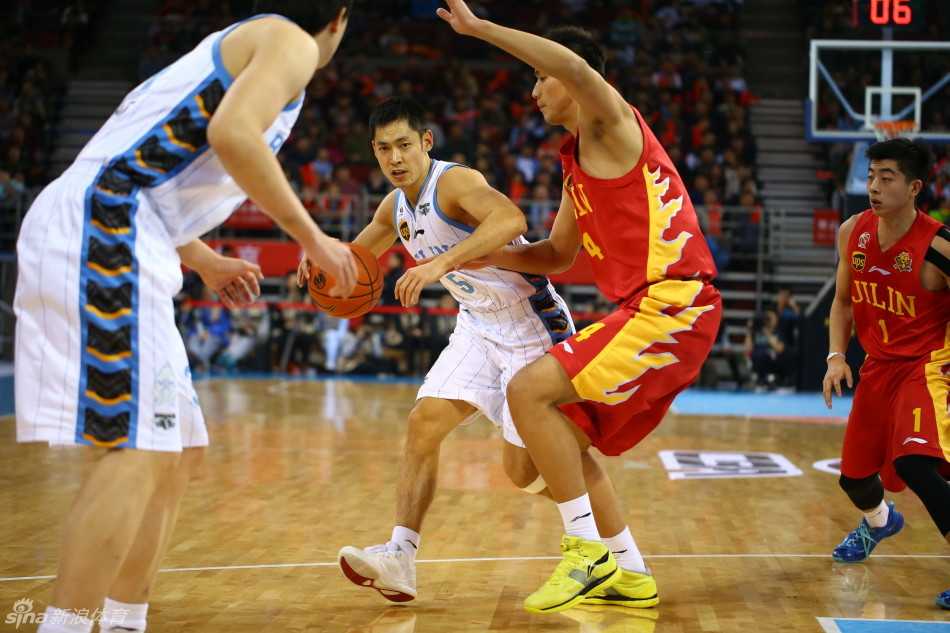 京华烟云首钢魂 张三疯起惊天变,绝境三分挽狂澜