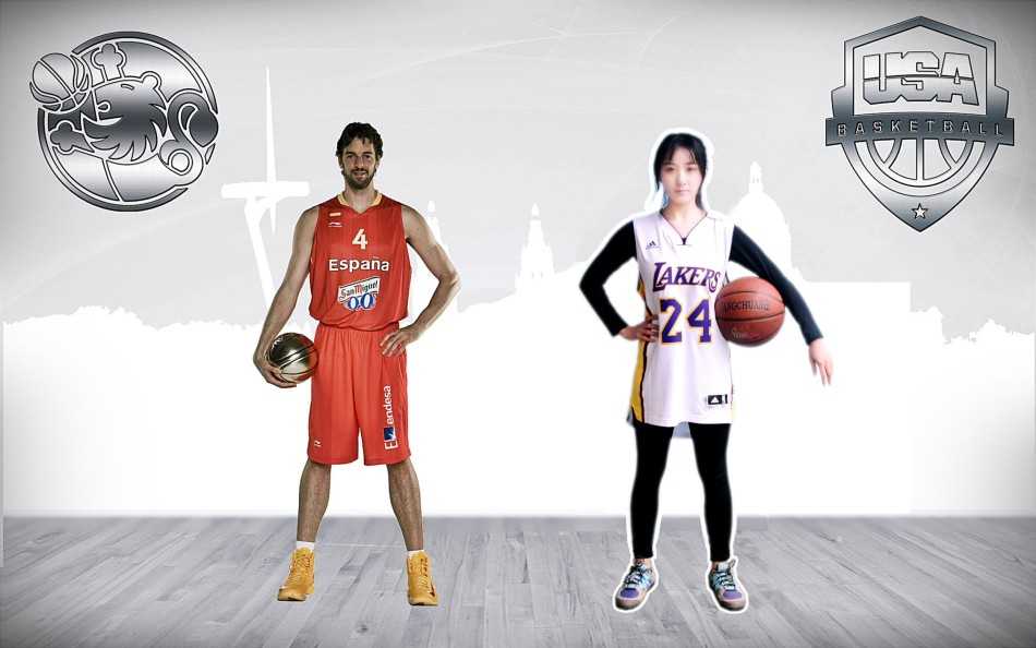 照片中的“科小芽”咬着手指，坐在观众席上，眼神中流露出一种复杂的情绪，既有见到偶像的兴奋，又带着对即将告别的不舍，她身边摆放着科比的玩偶和自制的应援牌，细节之处充满爱意。