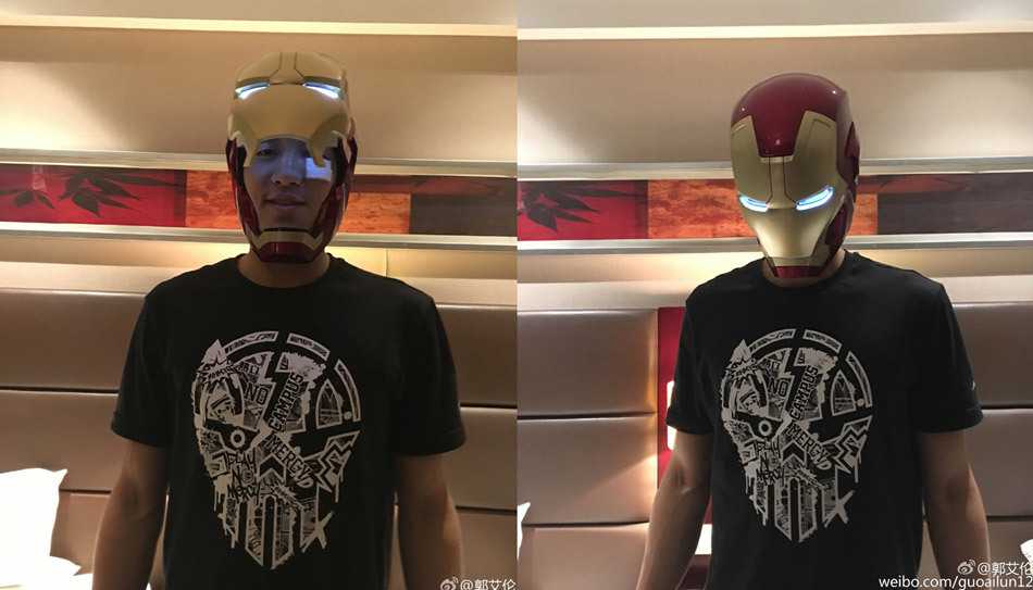 郭艾伦双手捧着那个写满了球迷祝福的记事本，低头仔细阅读着每一行字，神情专注而温柔，仿佛在抚摸着冠军奖杯。