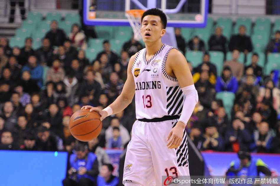 刘志轩在外线觅得良机，接球后果断出手，三分应声入网，他火热的手感让辽宁队的领先优势瞬间突破了30分大关。