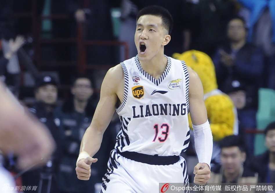 郭艾伦霸气怒吼，仿佛要将末节独揽进攻大旗的压力全部宣泄而出，这一吼也吼出了辽篮永不放弃的精气神。