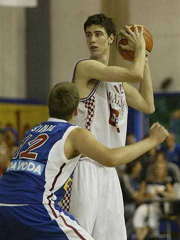 伊万率国足迎战克罗地亚：一场迟来的故人对决