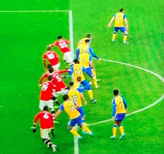 姆希塔良传射卢卡库首球,10人曼联2-1逆转皇家盐湖城 姆希塔良传射卢卡库首球,10人曼联2-1逆转皇家盐湖城