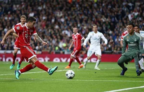 标题：多特蒙德3-2逆转拜仁 罗伊斯莱万各两球