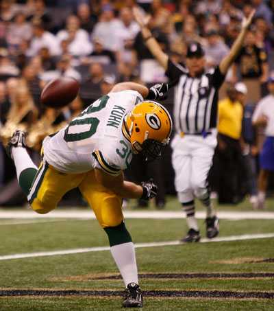 革命军领袖爆冷掀翻世界冠军，3记重拳打懵卫冕冠军