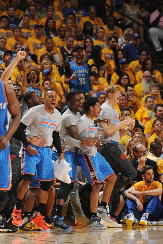 73胜勇士96-88逆转雷霆晋级总决赛