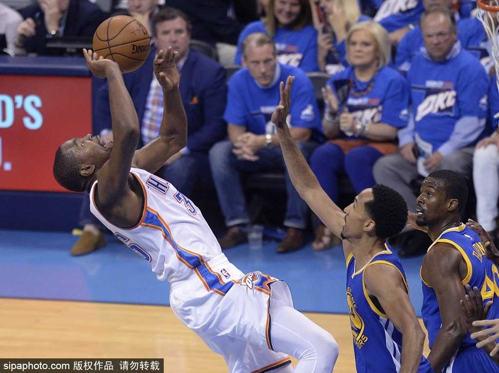 73胜勇士96-88逆转雷霆晋级总决赛