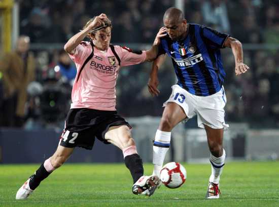 AC米兰客场2-1巴勒莫，切尔奇梅内建功联赛两连胜