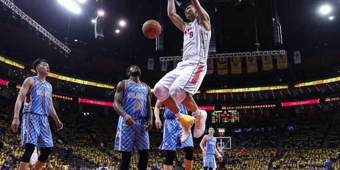 广东111-89复仇新疆 杜锋弃用萨林杰三小制胜