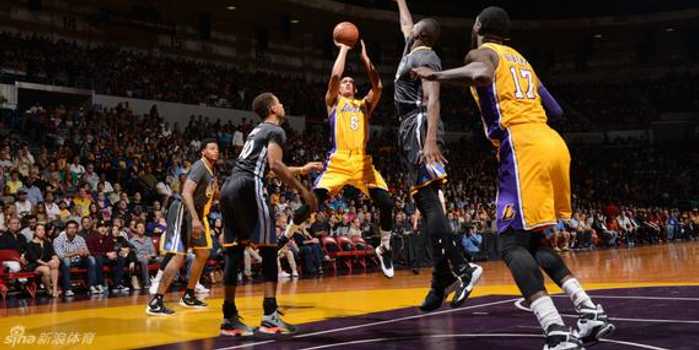 昔日助教带队战旧主，勇士三巨头合砍55分送沃顿开门黑