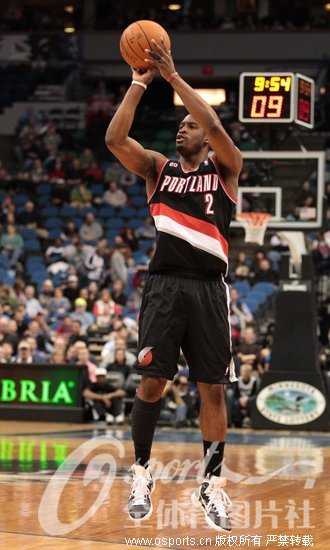 乐福双30轰31+31创28年纪录，森林狼21分大逆转尼克斯