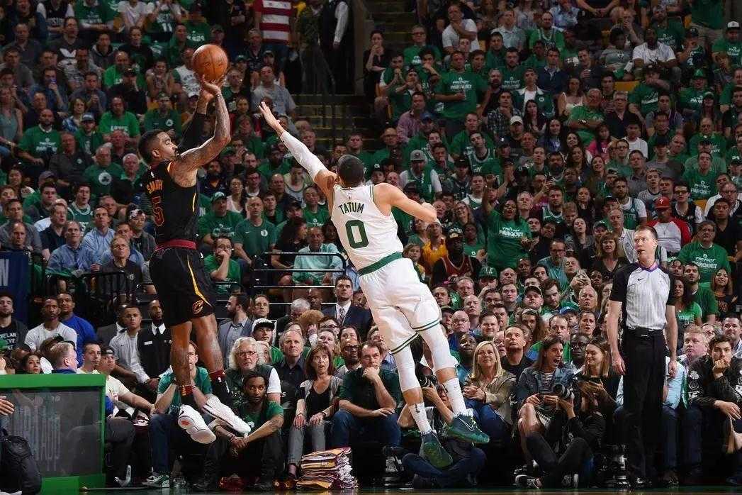 骑士遭21分逆转詹皇不败金身告破