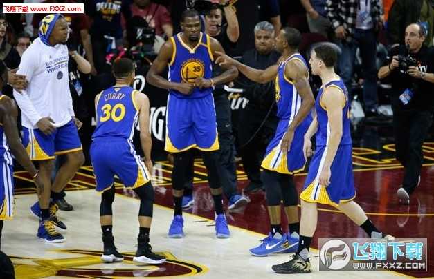 死神降临！杜兰特致命三分助勇士3-0拿赛点