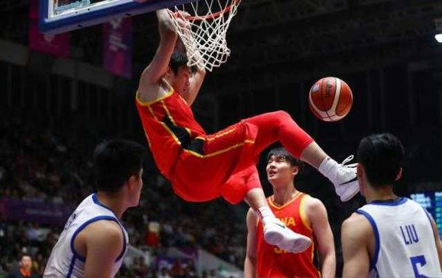 男篮亚锦赛中国VS伊朗多次冲突上演激烈德比