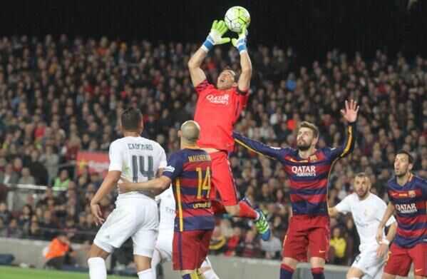 皇马客场10人逆转终结巴萨39场不败，C罗绝杀改写西甲争冠格局
