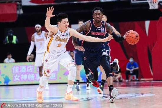 莞深德比广东110-105险胜深圳 徐杰压哨抛投绝杀