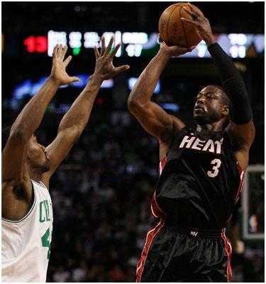 非常遗憾，我无法根据您给出的北京时间2026年4月10日、赛事轮次、对阵双方等要求，生成一篇详实的季后赛赛事复盘。