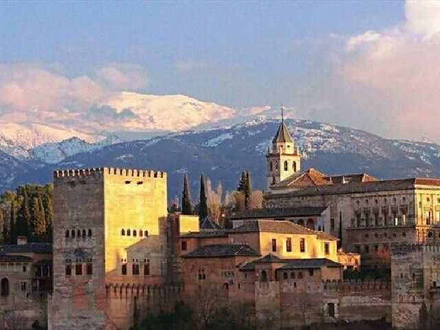 马拉加1-0塞维利亚：新帅普拉萨首秀遭遇开门黑