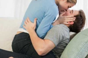 女人怎样含男人阴茎会舒服图片，怎么含男士那里